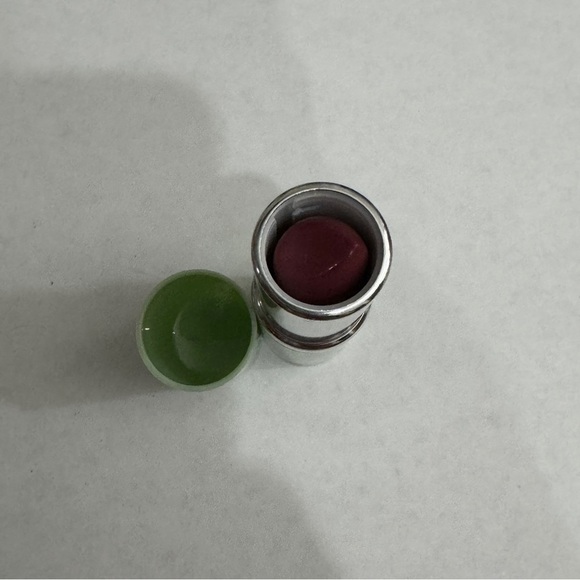 Clinique A Different Lipstick A Different Grape Lipstick - Picture 3 of 3